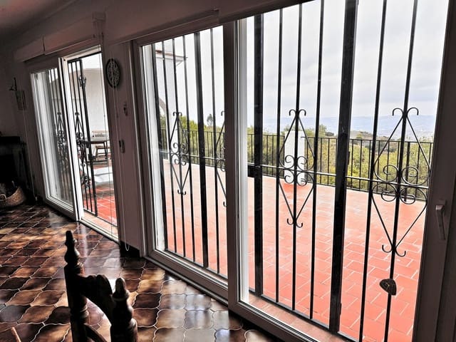 4 bedroom Villa for sale in Valtocado, Mijas with pool garage - € 895,000 (Ref: 10134916)