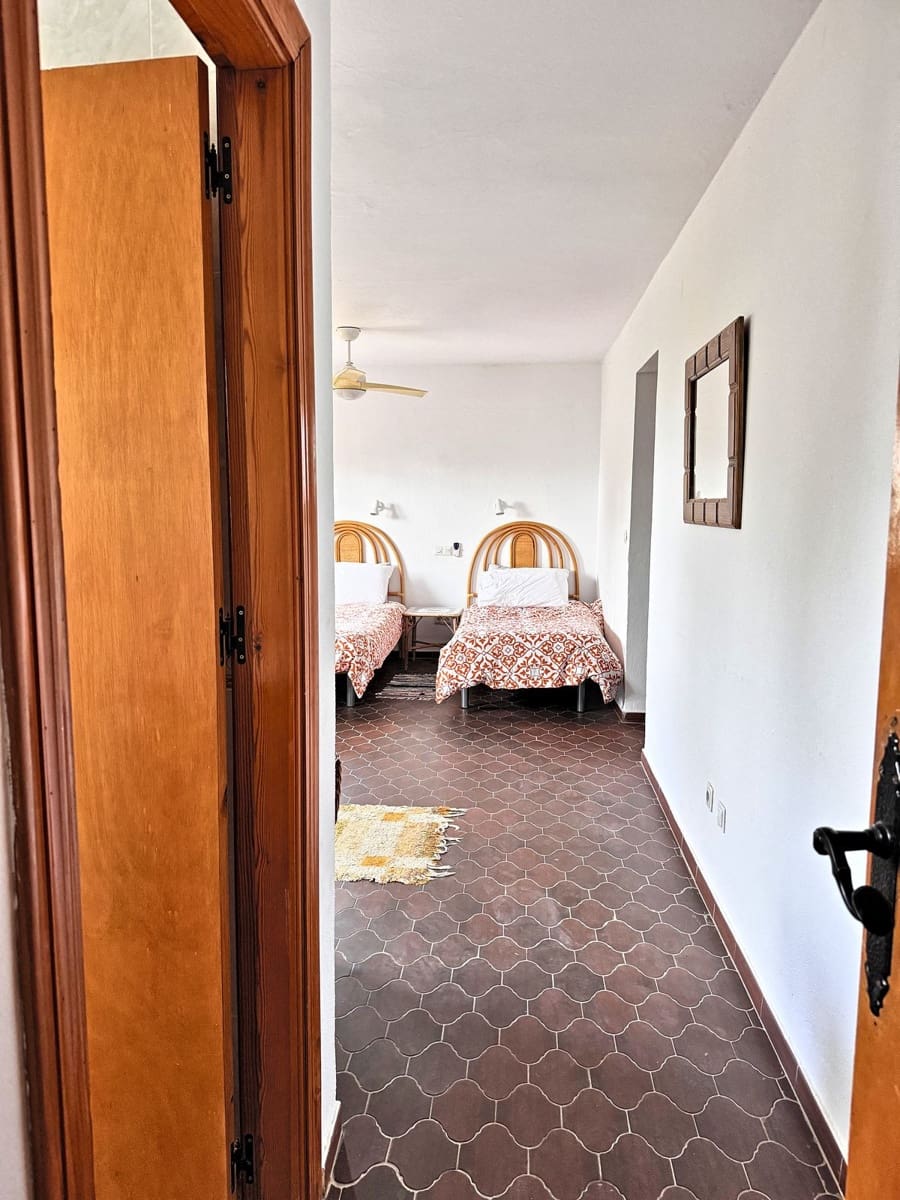 Chalet de 4 habitaciones en Valtocado en venta con piscina garaje - 895.000 € (Ref: 10134916)