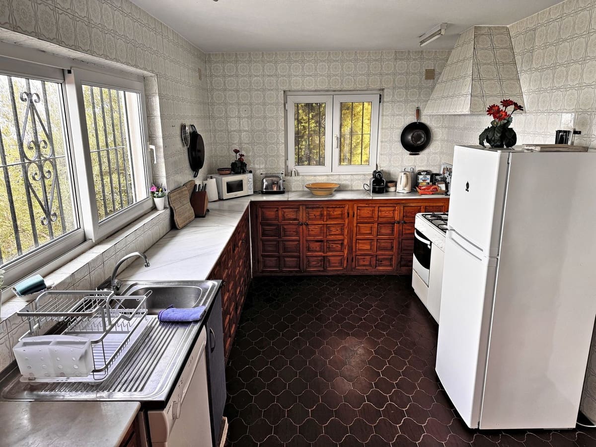 Chalet de 4 habitaciones en Valtocado en venta con piscina garaje - 895.000 € (Ref: 10134916)