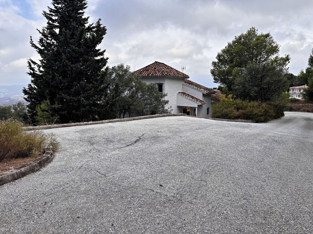 Chalet de 4 habitaciones en Valtocado en venta con piscina garaje - 895.000 € (Ref: 10134916)
