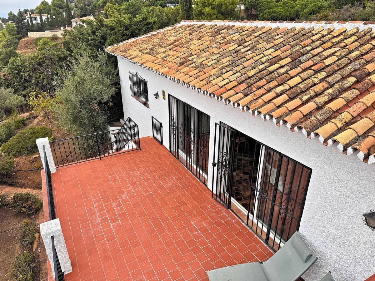 Chalet de 4 habitaciones en Valtocado en venta con piscina garaje - 895.000 € (Ref: 10134916)