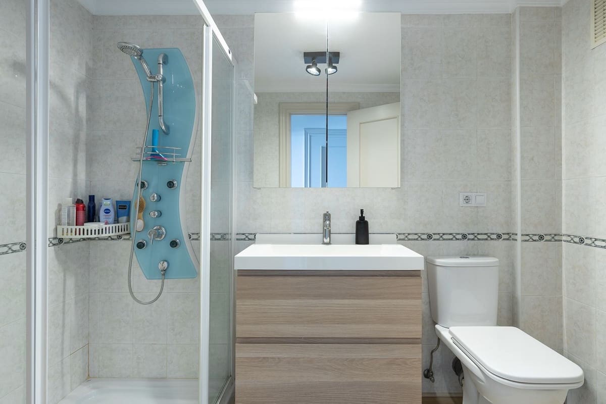 2 soveværelse Strandlejlighed til salg i Torremolinos med swimmingpool garage - € 445.000 (Ref: 10148253)