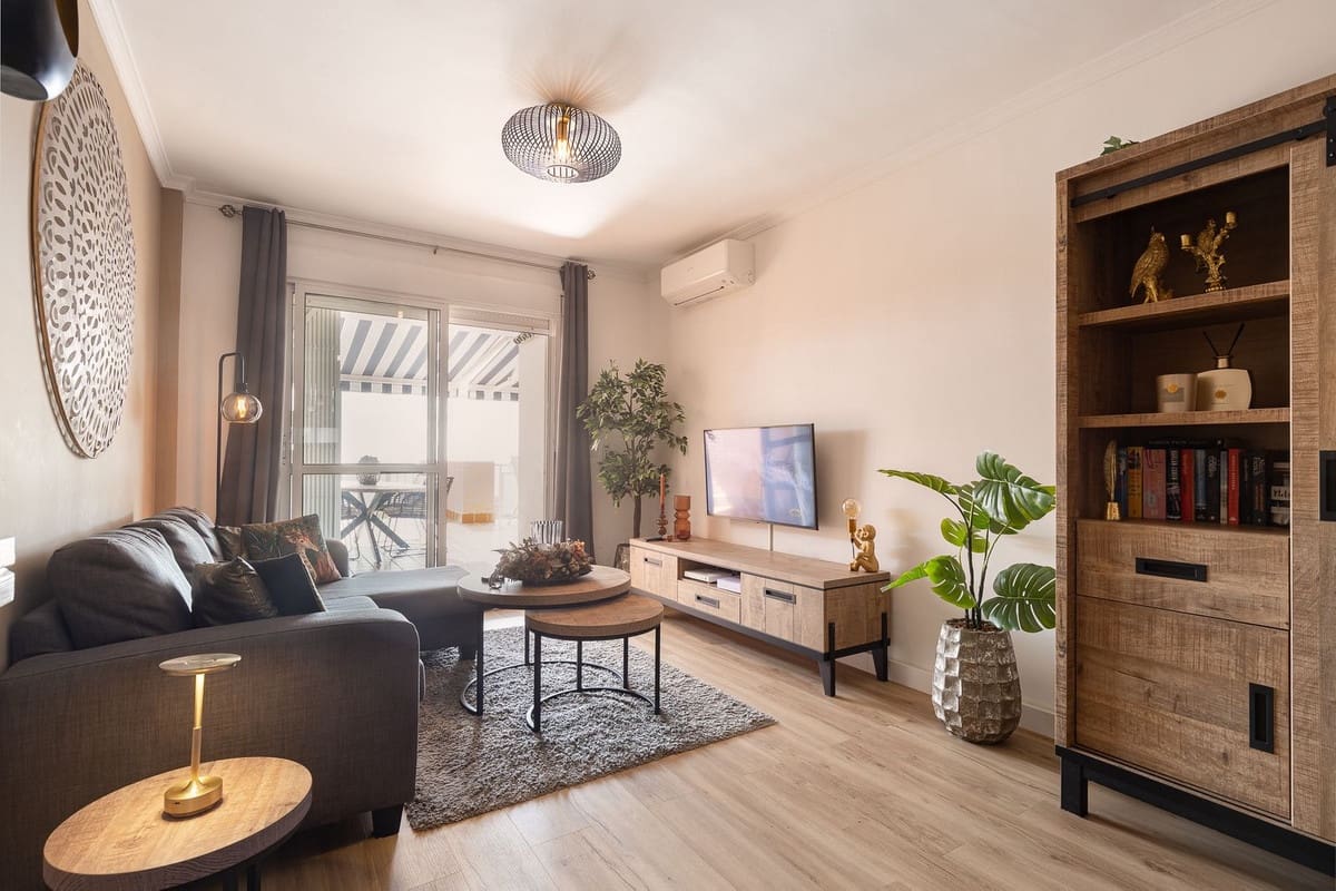 2 soveværelse Strandlejlighed til salg i Torremolinos med swimmingpool garage - € 445.000 (Ref: 10148253)