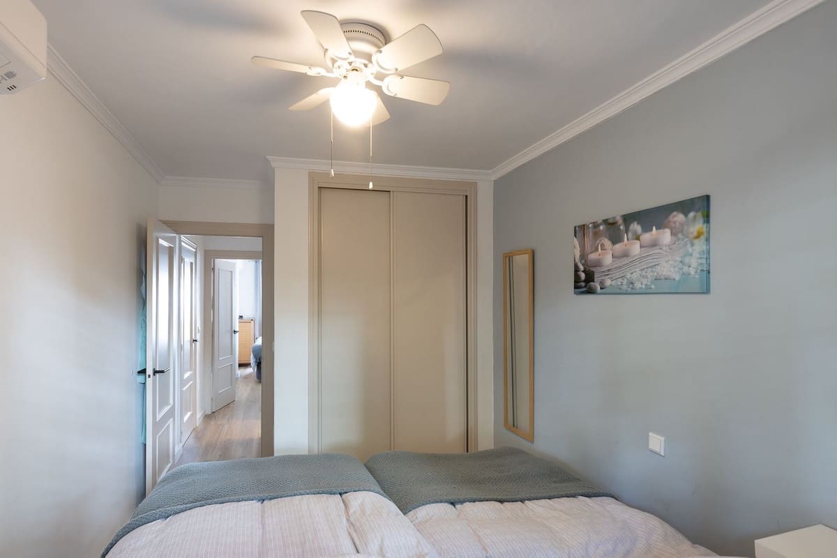 2 soveværelse Strandlejlighed til salg i Torremolinos med swimmingpool garage - € 445.000 (Ref: 10148253)