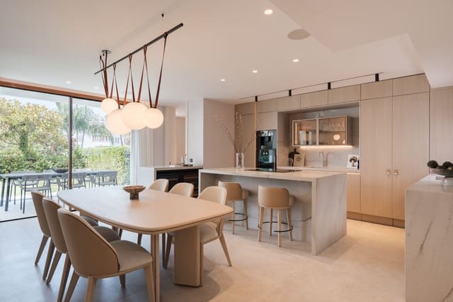 4 slaapkamer Flat te koop in Nueva Andalucia, Marbella met zwembad garage - € 2.595.000 (Ref: 10179220)