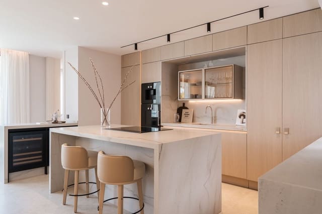 4 slaapkamer Flat te koop in Nueva Andalucia, Marbella met zwembad garage - € 2.595.000 (Ref: 10179220)