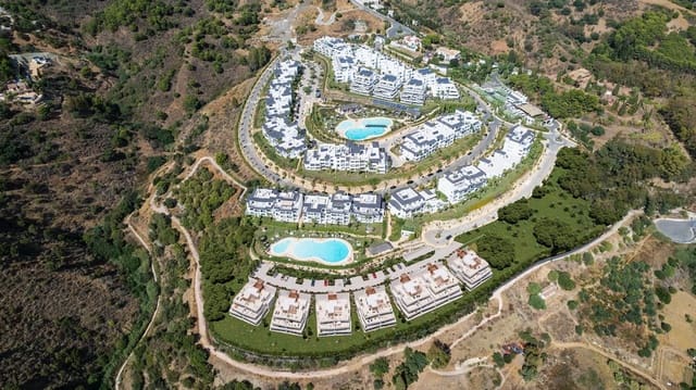 3 Zimmer Apartment zu verkaufen in Estepona mit Pool Garage - 595.400 € (Ref: 7416440)