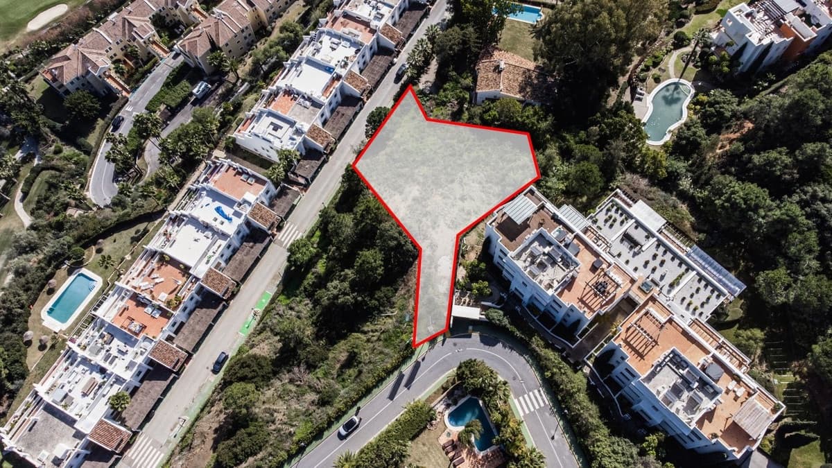 Chalet en Benahavís en venta con piscina - 1.200.000 € (Ref: 7423888)