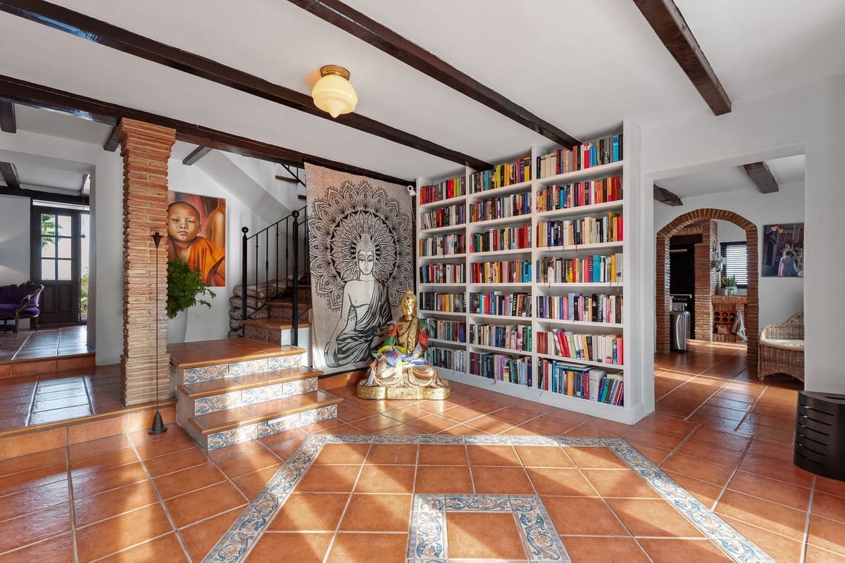 6 soveværelse Finca/Landehus til salg i Casarabonela - € 1.080.000 (Ref: 7867448)