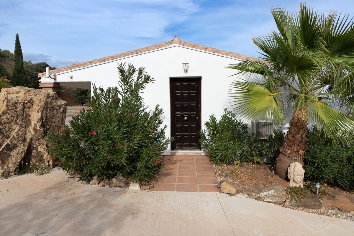 6 soveværelse Finca/Landehus til salg i Casarabonela - € 1.080.000 (Ref: 7867448)