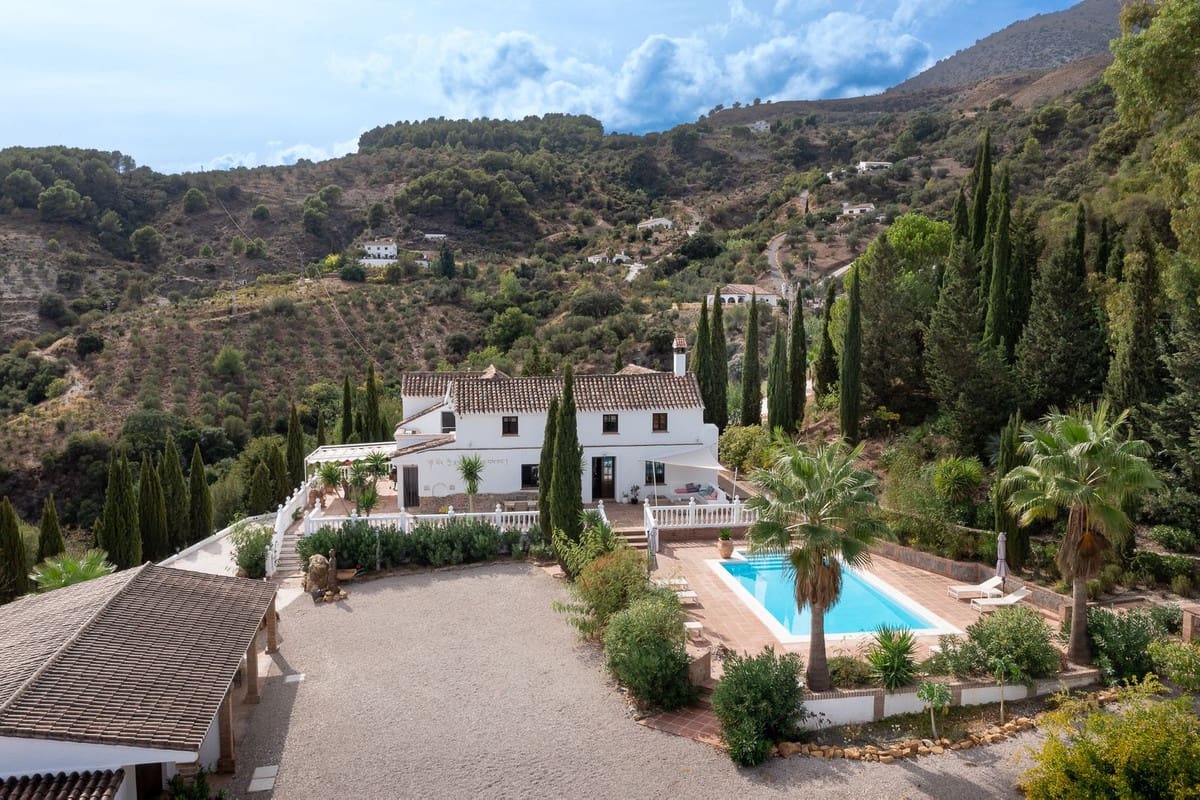 6 soveværelse Finca/Landehus til salg i Casarabonela - € 1.080.000 (Ref: 7867448)