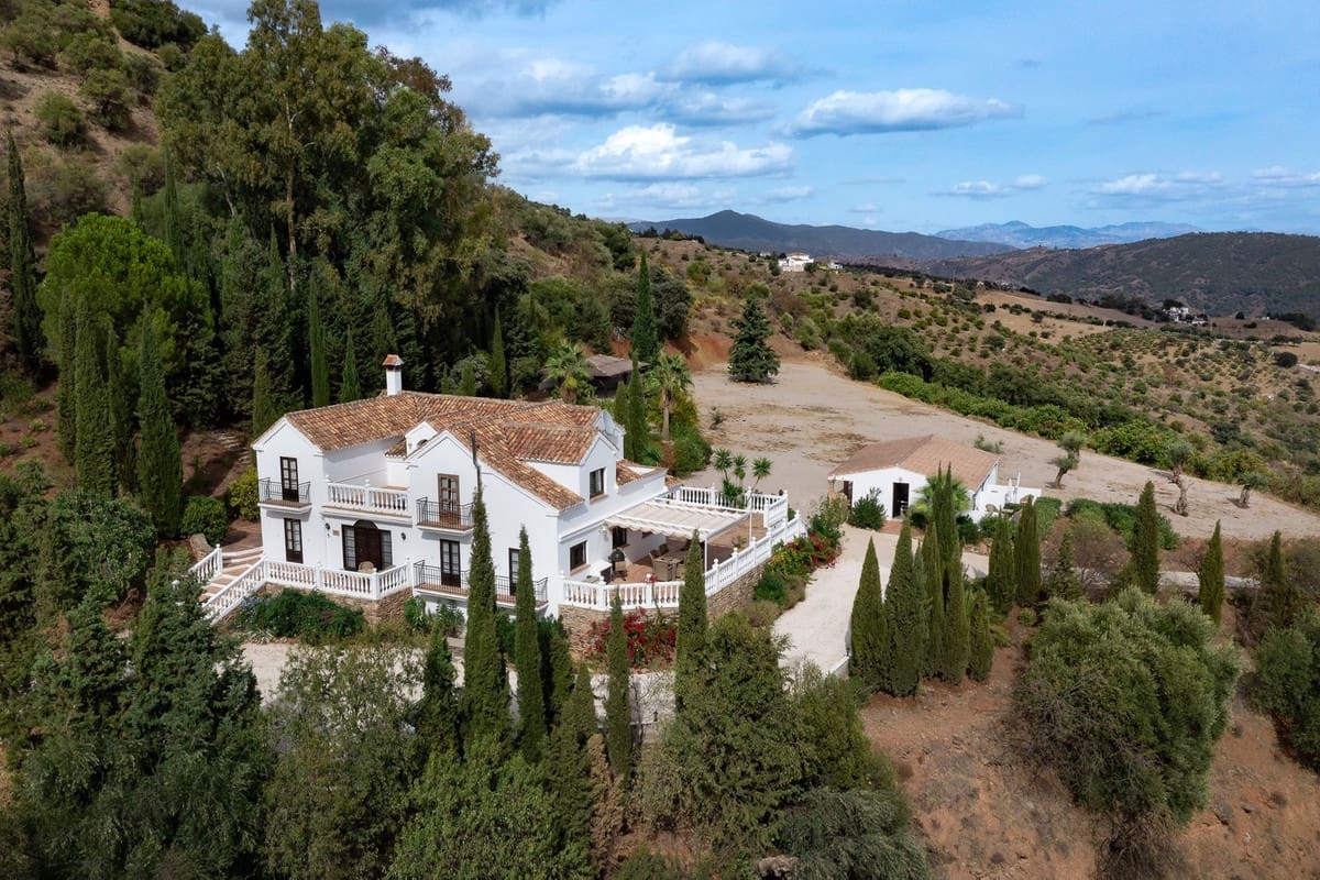 6 soveværelse Finca/Landehus til salg i Casarabonela - € 1.080.000 (Ref: 7867448)