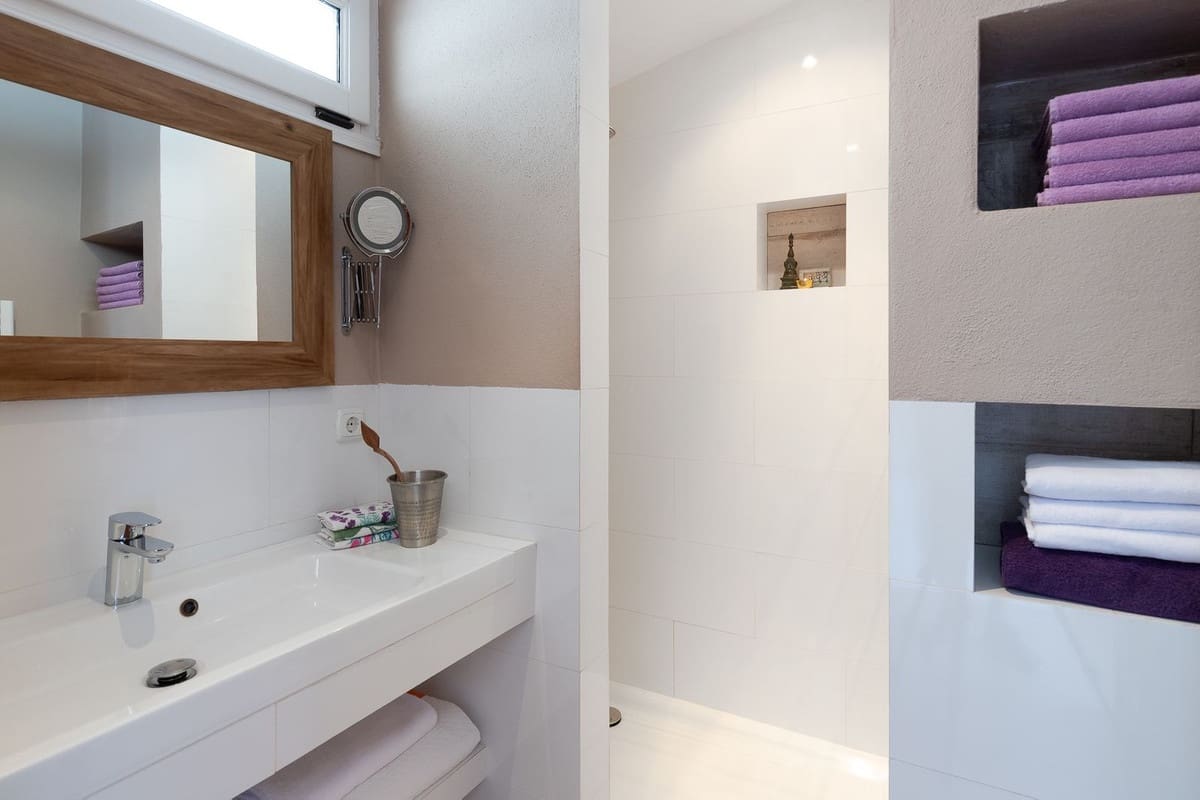 6 soveværelse Finca/Landehus til salg i Casarabonela med swimmingpool garage - € 1.080.000 (Ref: 8098027)