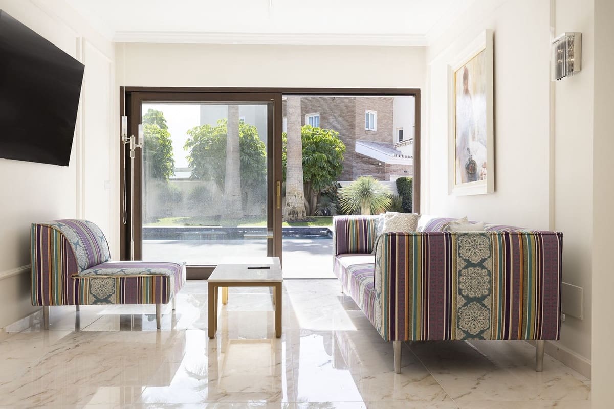 6 bedroom Villa for sale in Mijas Golf with garage - € 2,300,000 (Ref: 8644094)