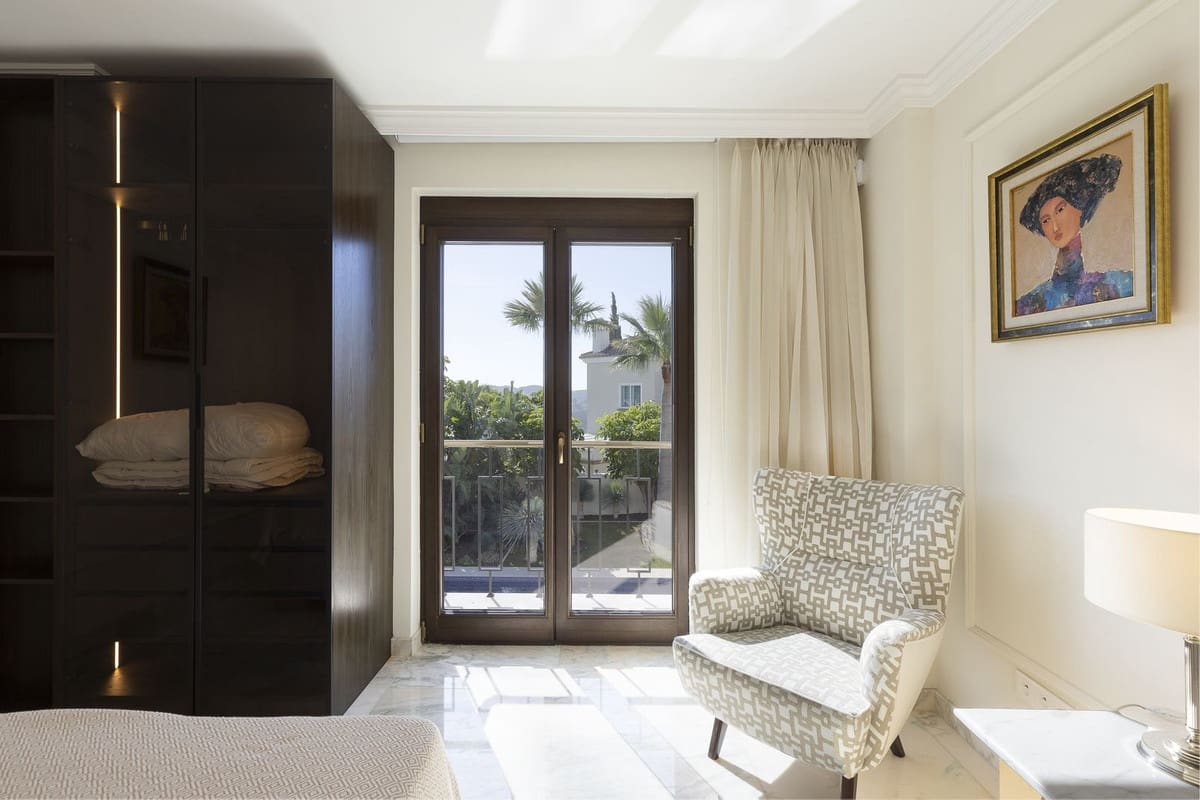 6 bedroom Villa for sale in Mijas Golf with garage - € 2,300,000 (Ref: 8644094)