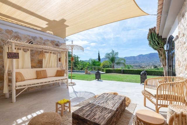 4 soveværelse Villa til salg i Alhaurín de la Torre med swimmingpool garage - € 2.000.000 (Ref: 8713833)