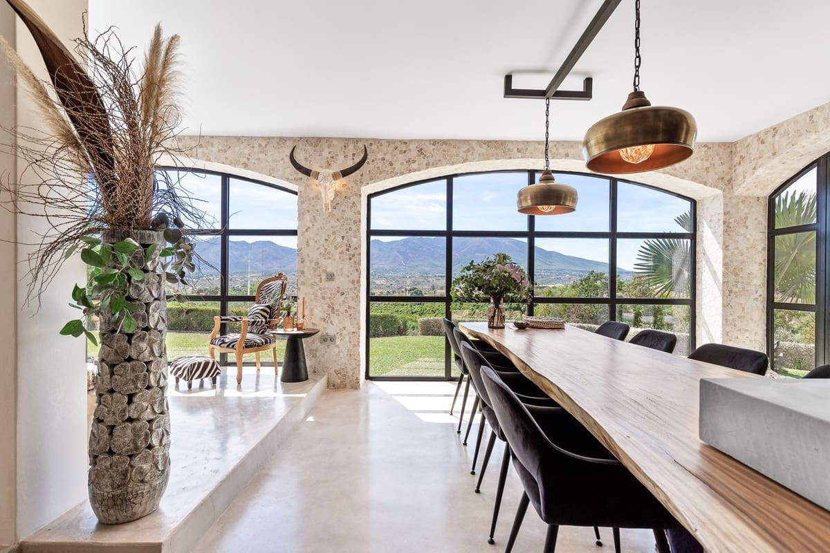 4 soveværelse Villa til salg i Alhaurin de la Torre med swimmingpool garage - € 2.000.000 (Ref: 8713833)