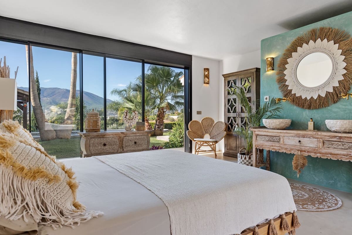 4 soveværelse Villa til salg i Alhaurin de la Torre med swimmingpool garage - € 2.000.000 (Ref: 8713833)