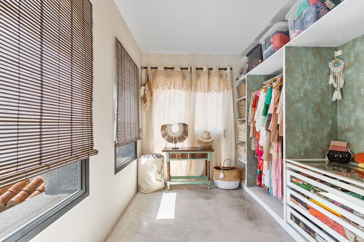 4 soveværelse Villa til salg i Alhaurin de la Torre med swimmingpool garage - € 2.000.000 (Ref: 8713833)