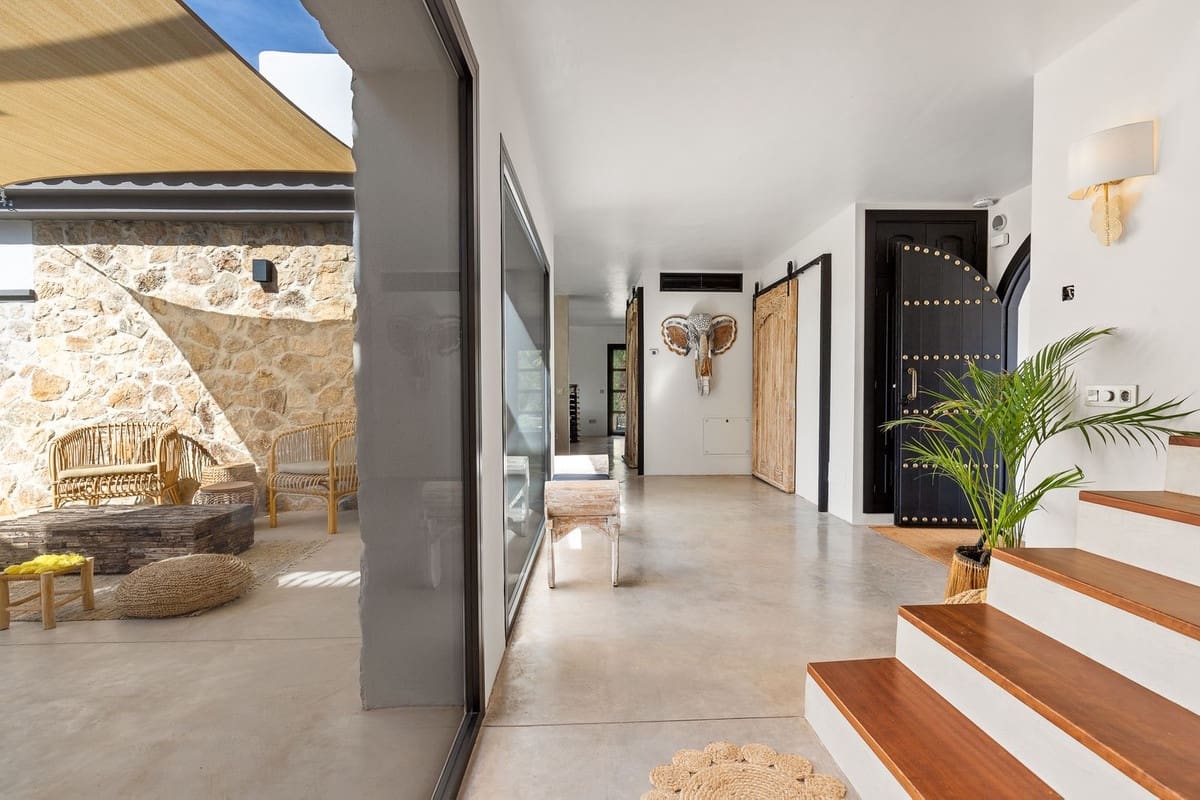 4 soverom Villa til salgs i Alhaurin el Grande med svømmebasseng garasje - € 2 000 000 (Ref: 8713834)