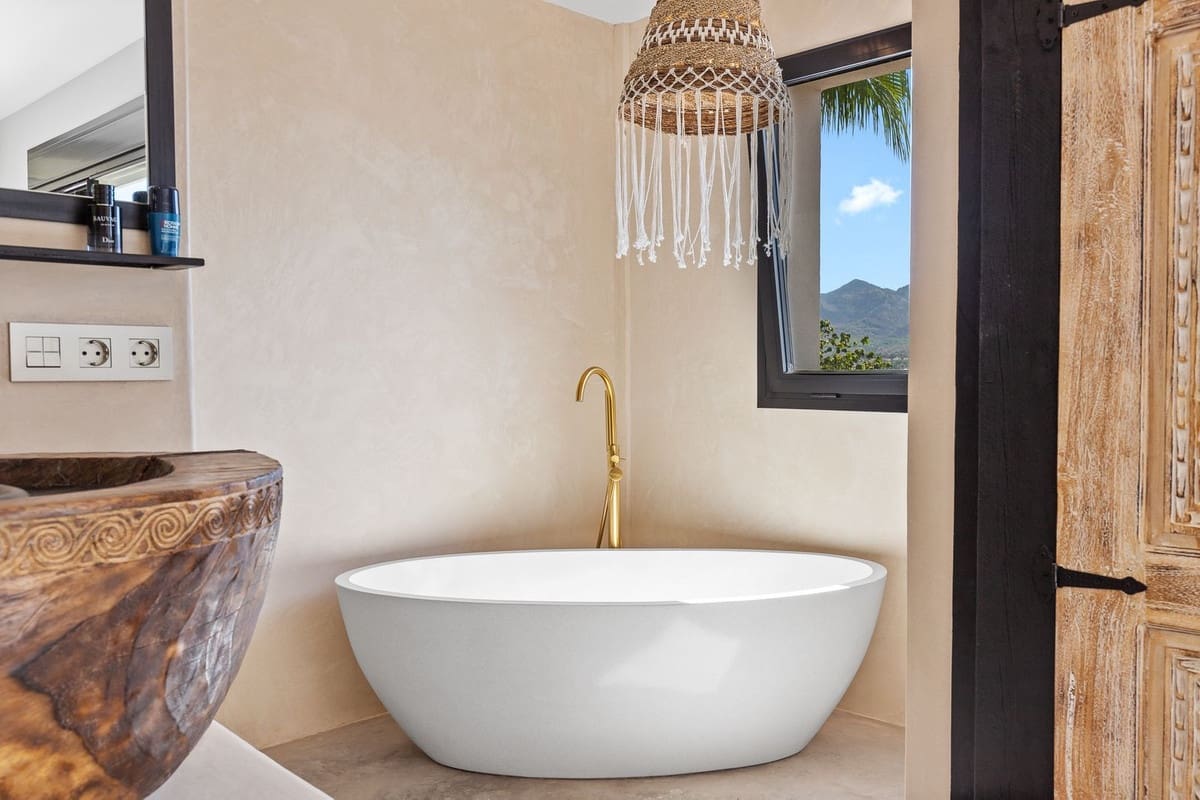 4 soverom Villa til salgs i Alhaurin el Grande med svømmebasseng garasje - € 2 000 000 (Ref: 8713834)