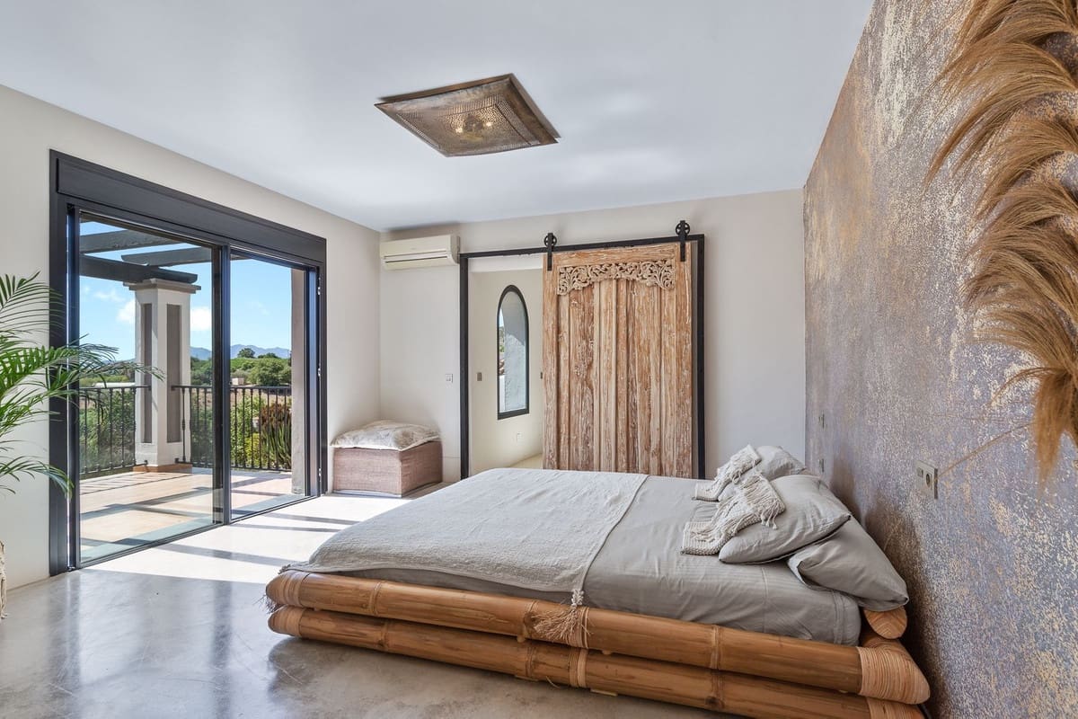 4 soverom Villa til salgs i Alhaurin el Grande med svømmebasseng garasje - € 2 000 000 (Ref: 8713834)