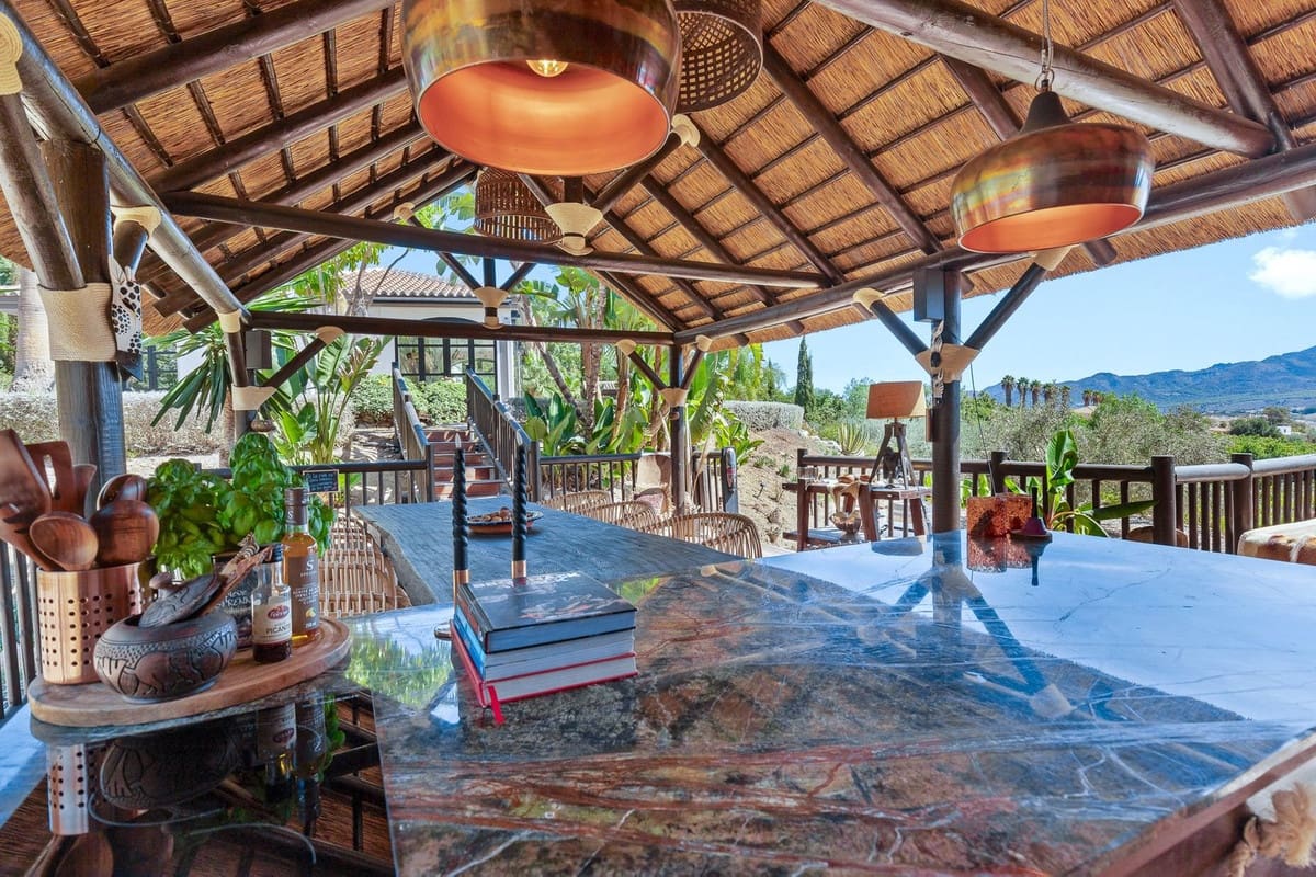 4 soverom Villa til salgs i Alhaurin el Grande med svømmebasseng garasje - € 2 000 000 (Ref: 8713834)