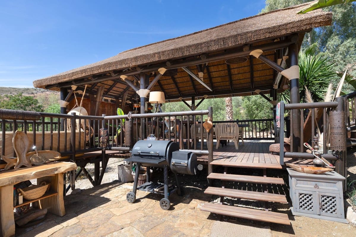 4 soverom Villa til salgs i Alhaurin el Grande med svømmebasseng garasje - € 2 000 000 (Ref: 8713834)