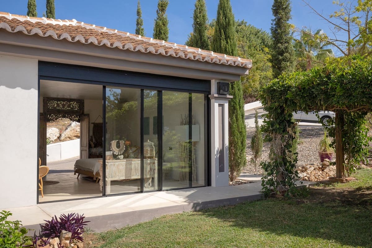 4 soverom Villa til salgs i Alhaurin el Grande med svømmebasseng garasje - € 2 000 000 (Ref: 8713834)