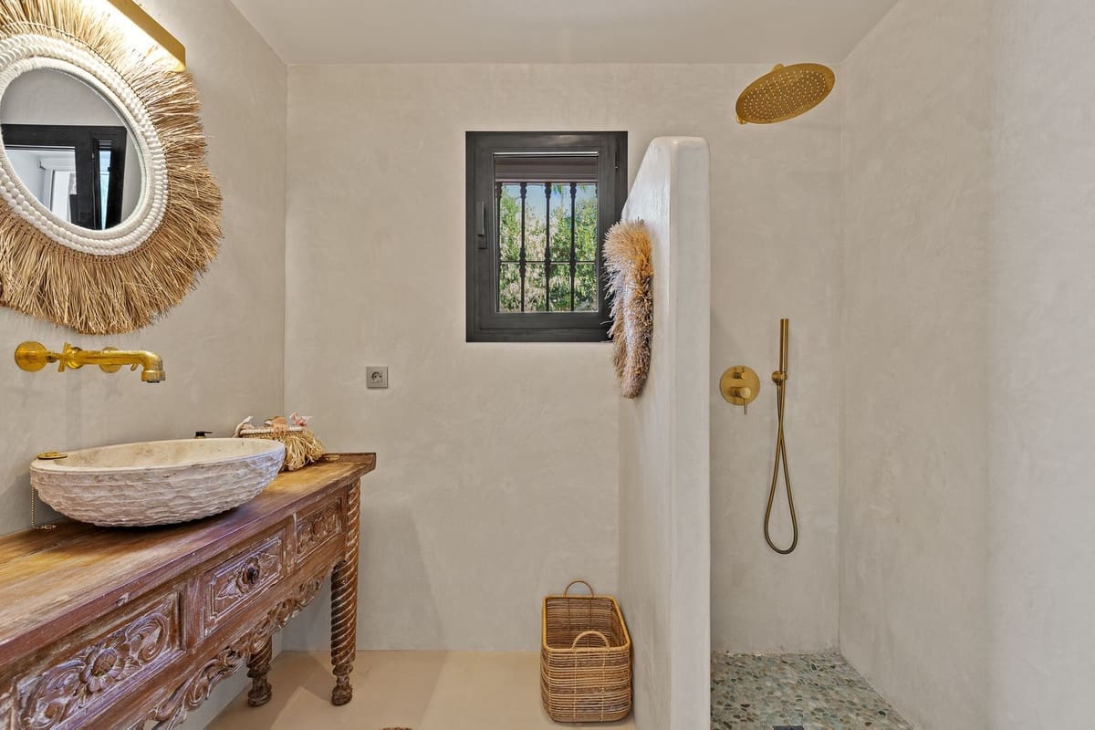 4 bedroom Villa for sale in Alhaurin el Grande with pool garage - € 1,795,000 (Ref: 8713834)