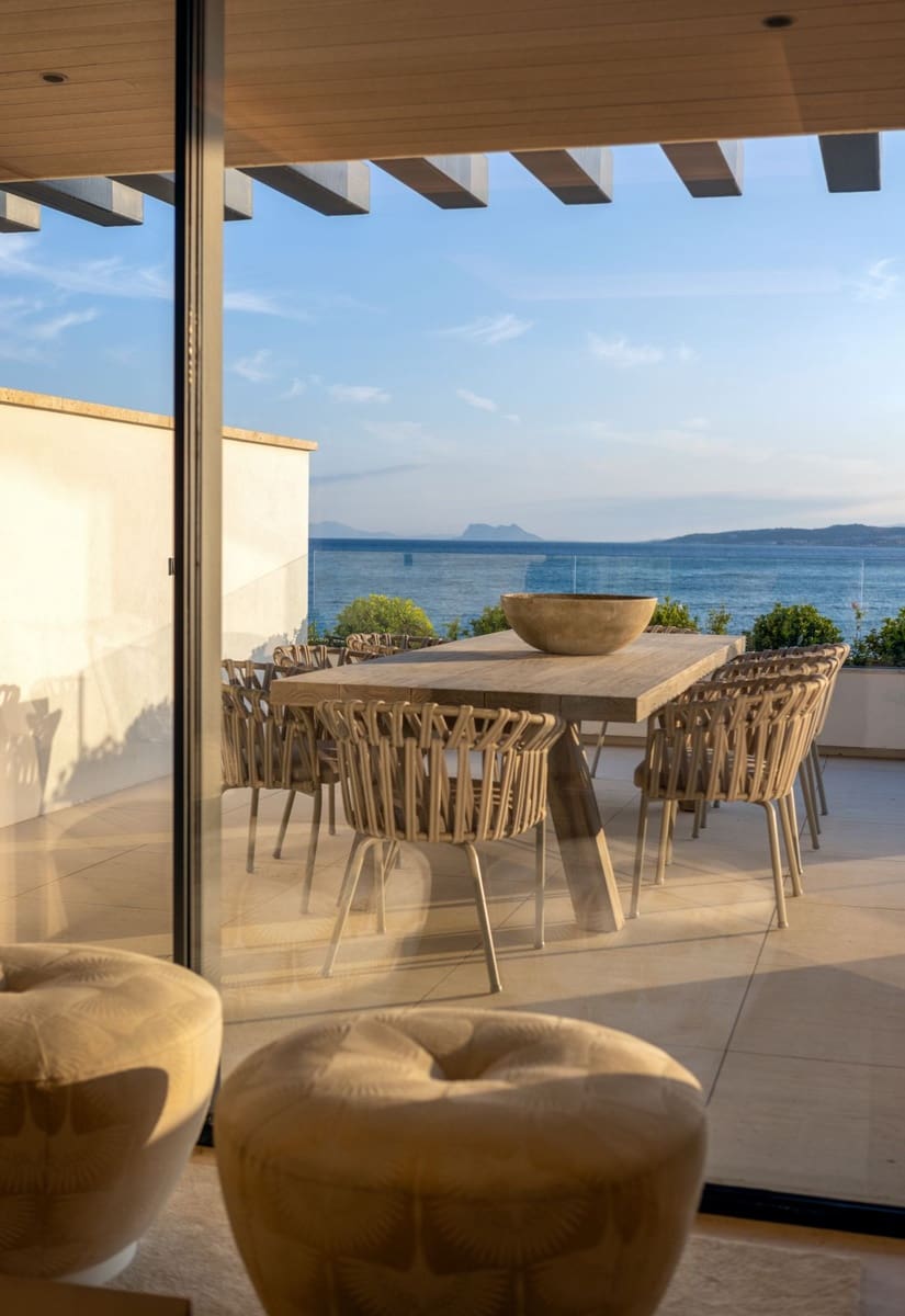 Chalet de 3 habitaciones en Estepona en venta con piscina garaje - 2.310.000 € (Ref: 8806728)