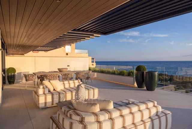 3 sypialnia Willa na sprzedaż w Estepona z basenem garażem - 2 310 000 € (Ref: 8806728)