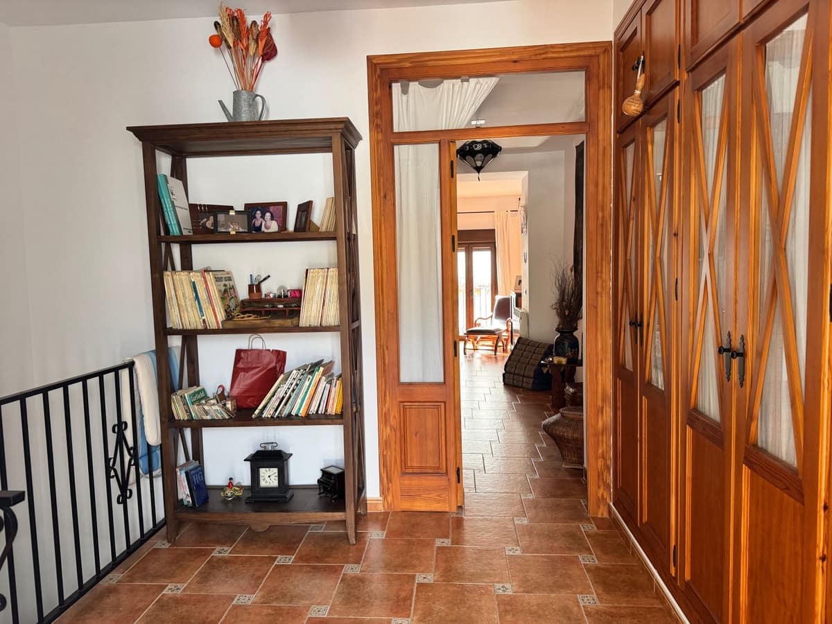 4 bedroom Townhouse for sale in Alora - € 399,000 (Ref: 9064576)