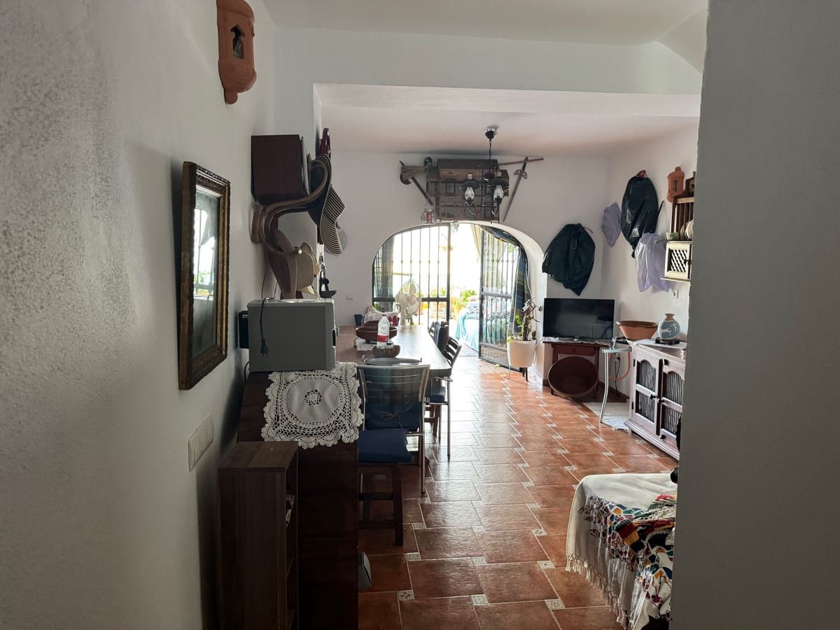 4 bedroom Townhouse for sale in Alora - € 399,000 (Ref: 9064576)