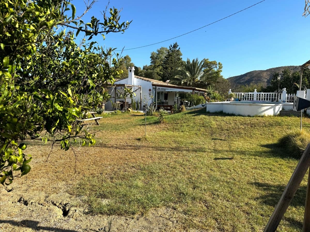 2 chambre Finca/Maison de Campagne à vendre à Alhaurin el Grande avec piscine garage - 349 000 € (Ref: 9227329)