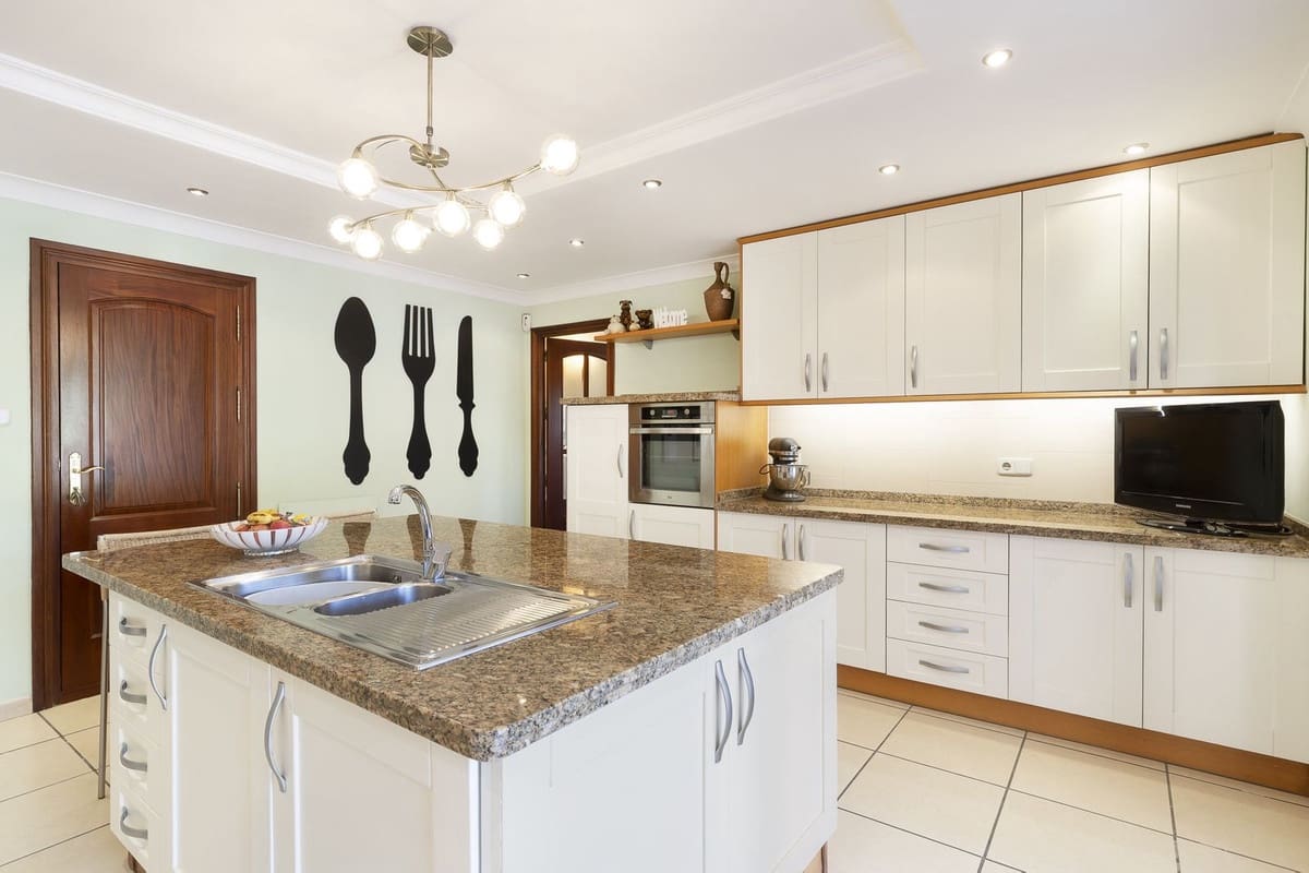 4 camera da letto Finca/Casa di Campagna in vendita in Coin con piscina garage - 950.000 € (Rif: 9348039)