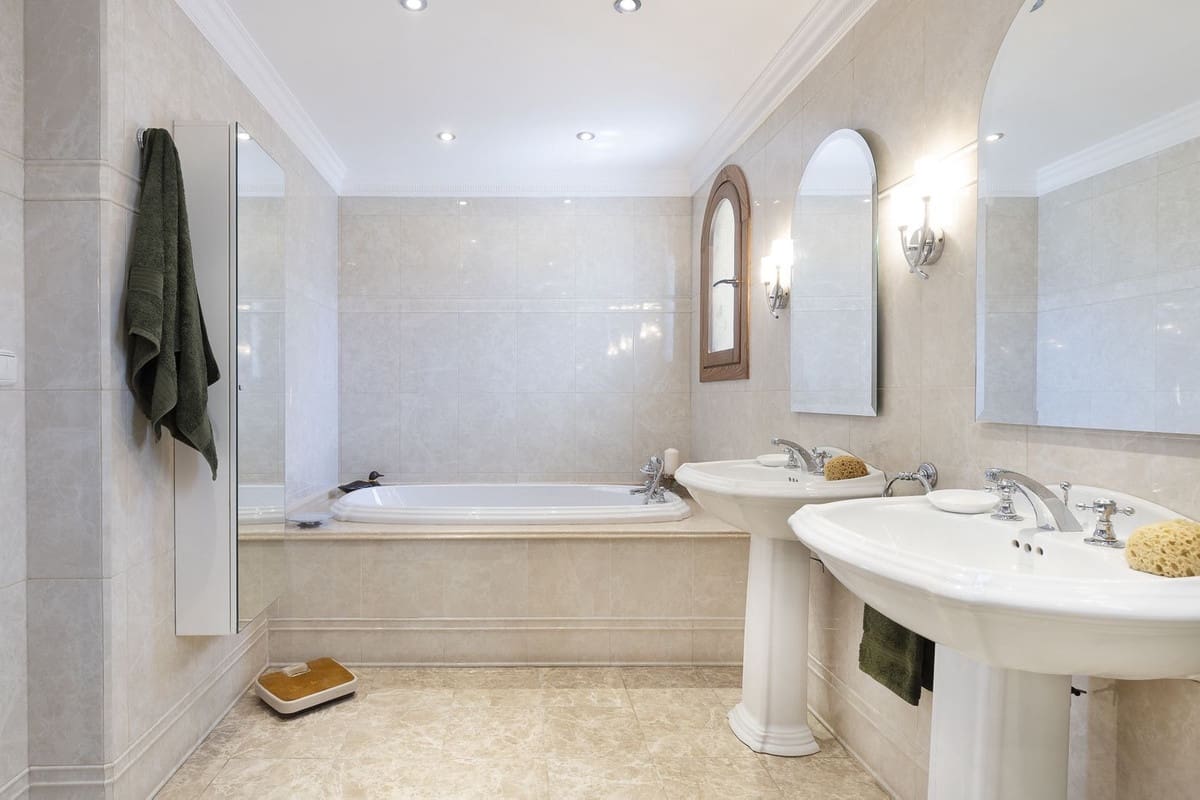 4 camera da letto Finca/Casa di Campagna in vendita in Coin con piscina garage - 950.000 € (Rif: 9348039)