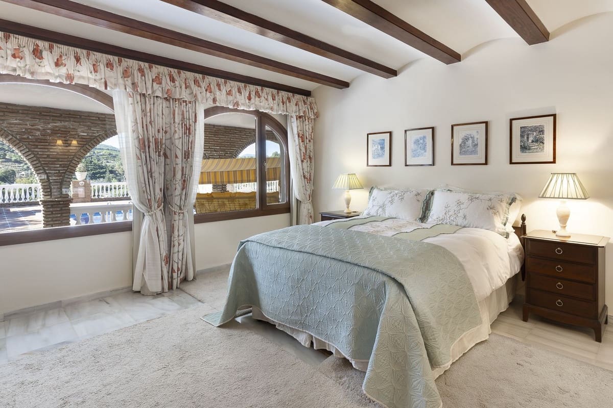 4 camera da letto Finca/Casa di Campagna in vendita in Coin con piscina garage - 950.000 € (Rif: 9348039)