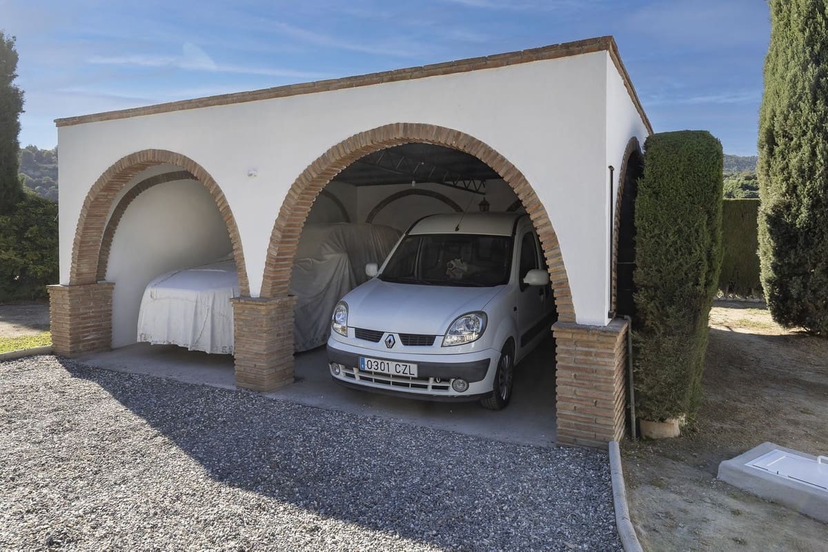 4 camera da letto Finca/Casa di Campagna in vendita in Coin con piscina garage - 950.000 € (Rif: 9348039)