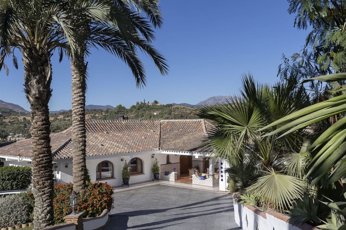 4 camera da letto Finca/Casa di Campagna in vendita in Coin con piscina garage - 950.000 € (Rif: 9348039)