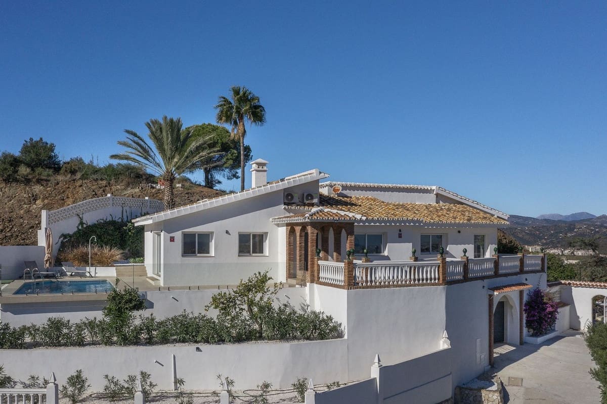 3 Zimmer Villa zu verkaufen in Mijas mit Pool Garage - 950.000 € (Ref: 9425378)