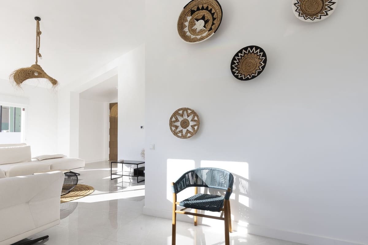 3 bedroom Villa for sale in Mijas with pool garage - € 949,000 (Ref: 9425378)