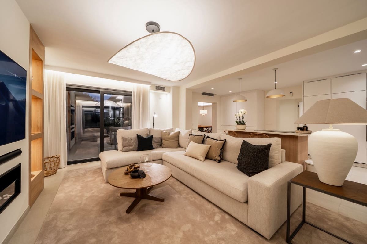 5 sypialnia Willa na sprzedaż w San Pedro de Alcantara z basenem garażem - 2 500 000 € (Ref: 9443065)