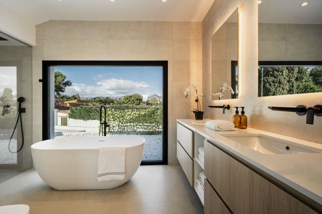 5 soverom Villa til salgs i San Pedro de Alcantara, Marbella med svømmebasseng garasje - € 2 500 000 (Ref: 9443065)