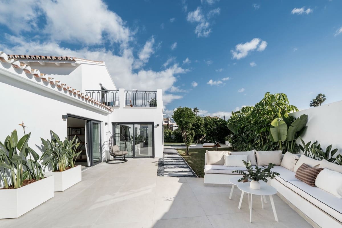 5 sypialnia Willa na sprzedaż w San Pedro de Alcantara z basenem garażem - 2 500 000 € (Ref: 9443065)