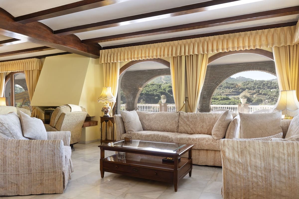 4 bedroom Finca/Country House for sale in Coin with pool garage - € 950,000 (Ref: 9500796)