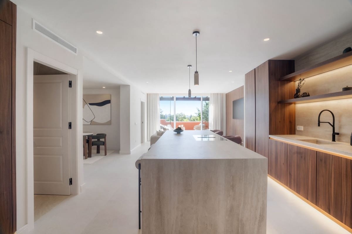 4 Zimmer Penthouse zu verkaufen in Nueva Andalucia mit Pool Garage - 1.749.000 € (Ref: 9539672)