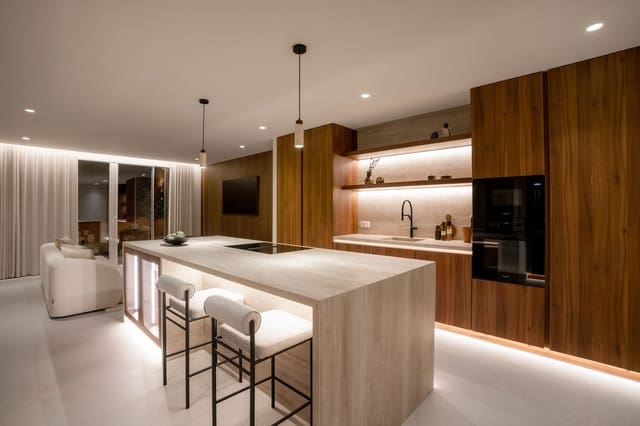 4 soveværelse Penthouse til salg i Nueva Andalucia, Marbella med swimmingpool garage - € 1.749.000 (Ref: 9539672)