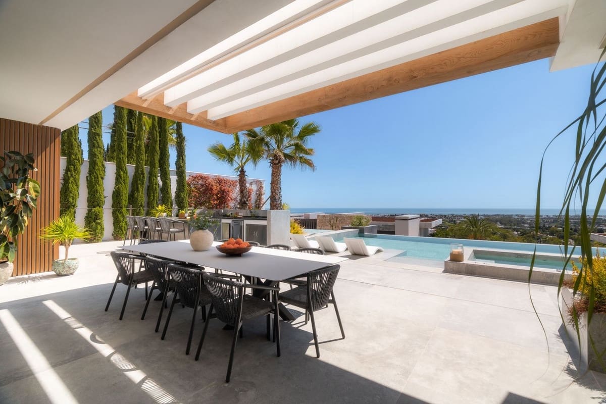 Chalet de 6 habitaciones en La Quinta en venta con piscina garaje - 10.995.000 € (Ref: 9542083)