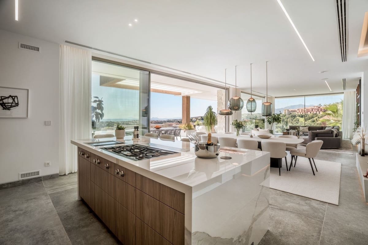 6 soveværelse Villa til salg i La Quinta med swimmingpool garage - € 10.995.000 (Ref: 9542083)